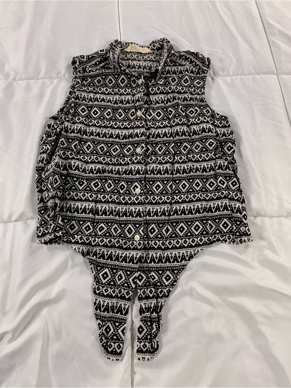 Pre loved H&M shirt girls size 13-14Y